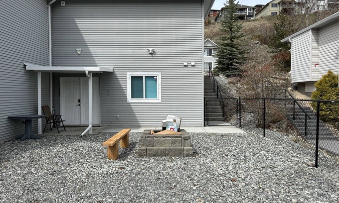 Foothills House | 1BR Silverstar Getaway