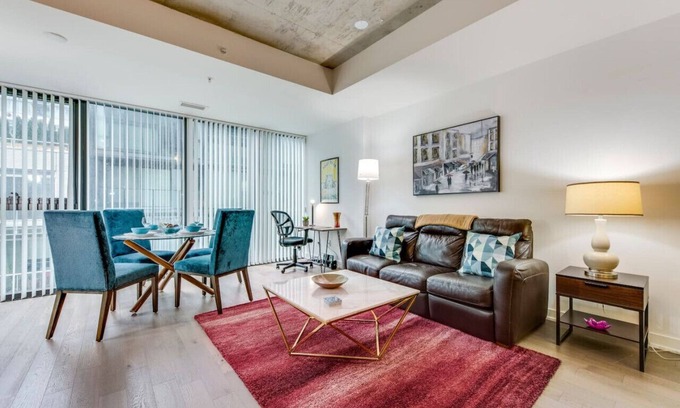 CityPlace Apartment | 1BR Suite in Popular King West
