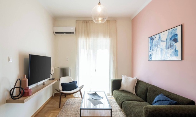 Thissio Apartment | 1BR Thiseio Charm | 10 Minutes From Acropolis