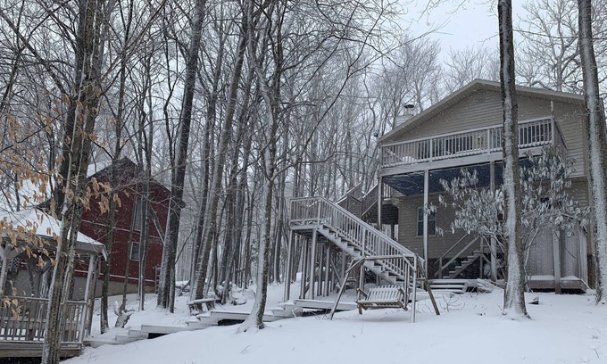 Charter Hills House | ★ 1mi to Beech Mtn ★ Fireplace ★ Fast Wifi ★