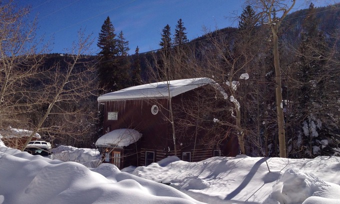 Garfield Ski Chalet | 1st Chair Chalet - Monarch/Garfield - Creek Side Mountain Getaway