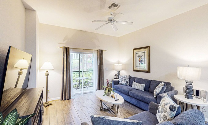 Bahama Bay Condo | 1st floor condo w/pools, restaurant, balcony, tennis court, basketball court
