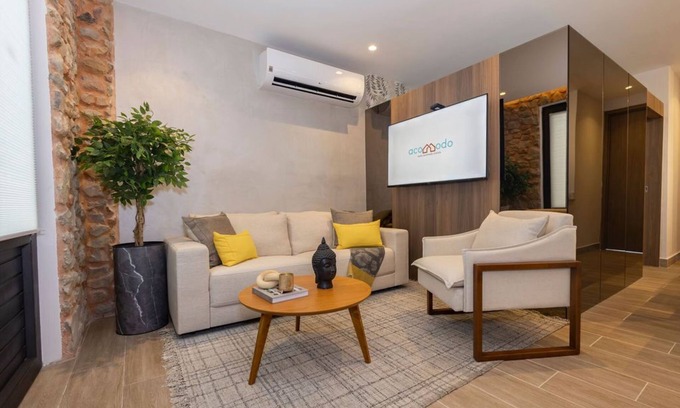 Panama City Condo | 2 bdr ๐๏ธ+ 1 bthr ๐ Apt in Casco Viejo w/Rooftop Pool ๐๐๐ธ