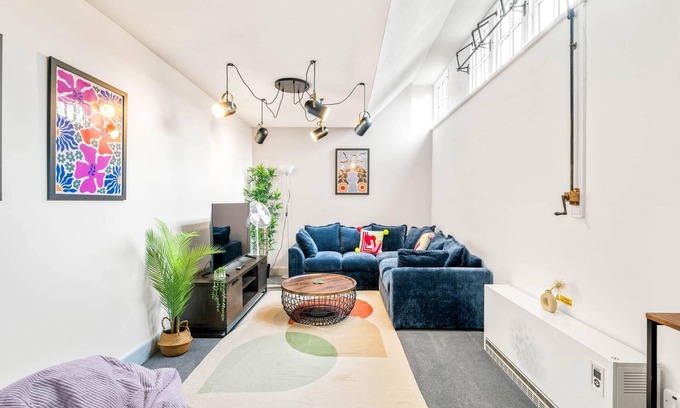 Market Rasen Apartment | 2 Bdr Modern Living in The Old Bank Hse