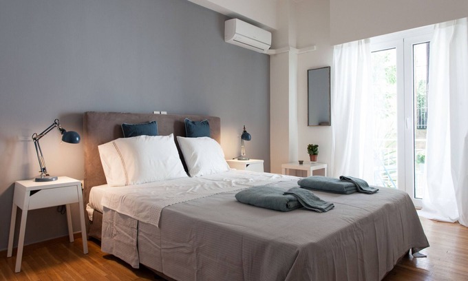Makrigianni Apartment | 2 bdrm apt for up to 6 guests next to Acropolis museum