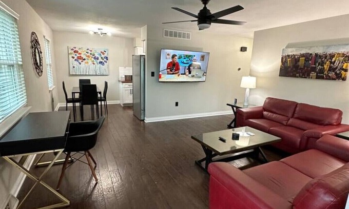 Columbia Apartment | 2 Bed 1 Bath Southside Columbia 7 min to Mizzou