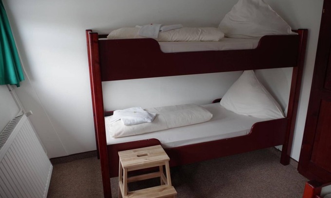 Leipziger Vorstadt Apartment | 2-bed cabin on a residential vessel