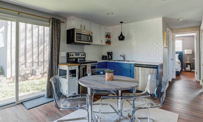 Rosedale Condo | 2-Bed Duplex Near 3 KU! 29