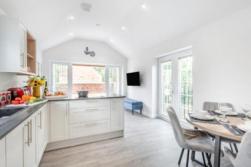 Wellington House | 2 Bed in Rugby oc-w32580