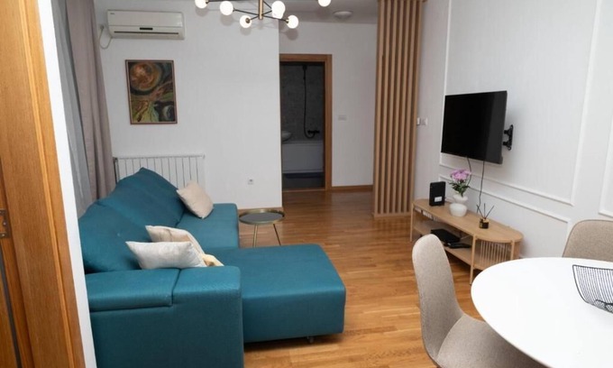 Grbavica Apartment | 2 bedroom, 1 living room Apartment downtown Novi Sad