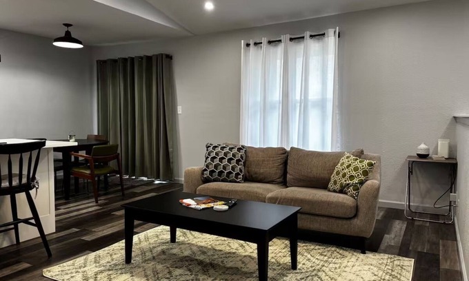 South Tulsa Condo | 2 Bedroom 2 Bath Condo