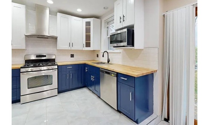 Brightwood Park House | 2 bedroom 2 bath Townhouse