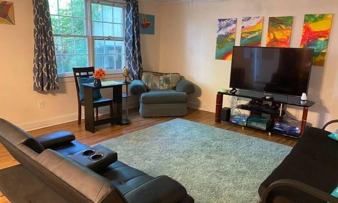 Lawrenceville Apartment | 2 bedroom/2 bathroom Basement Apartment