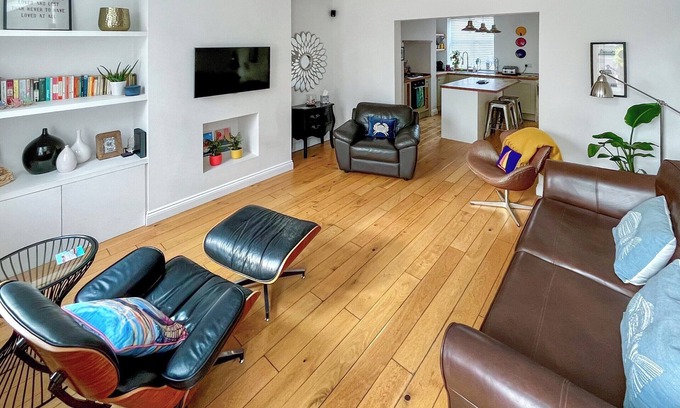 Cullercoats Cottage | 2 bedroom accommodation in Cullercoats, near Tynemouth