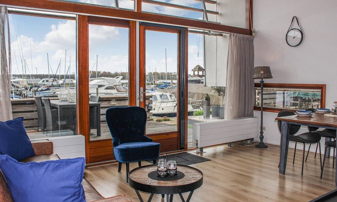 Bunschoten House | 2 bedroom accommodation in Bunschoten-Spakenbu