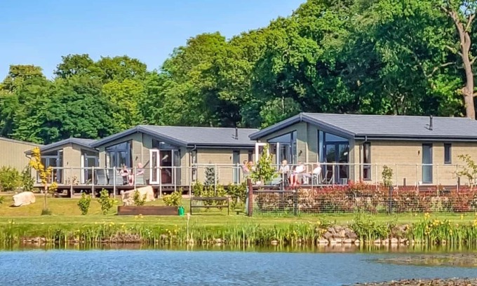 Sturton By Stow Ski Chalet | 2 bedroom accommodation in Thorney, Nr Lincoln