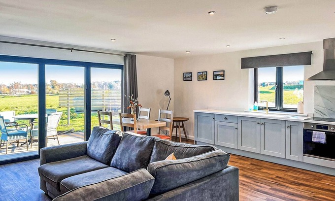 Attleborough Ski Chalet | 2 bedroom accommodation in Old Buckenham