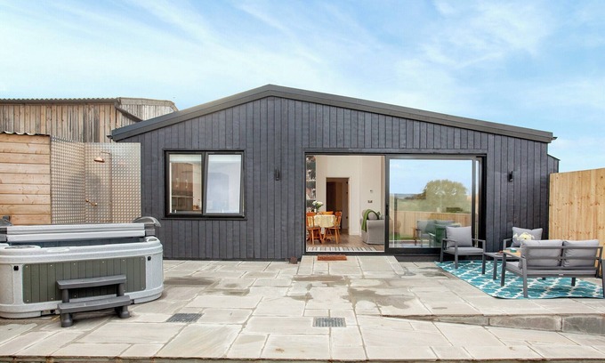 Widemouth Bay Cottage | 2 bedroom accommodation in Langford Hele, near Marhamchurch