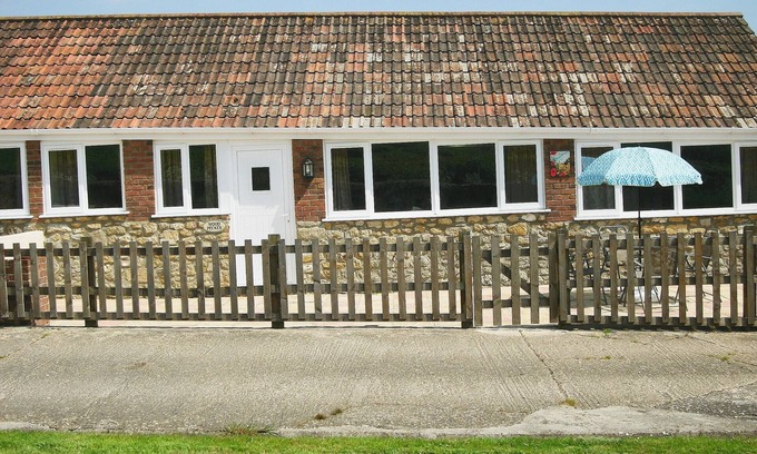 Shipton Gorge Cottage | 2 bedroom accommodation in Shipton Gorge