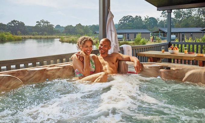 Woodhall Spa Ski Chalet | 2 bedroom accommodation in Woodhall Spa