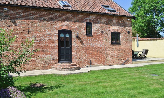 Attleborough Cottage | 2 bedroom accommodation in Great Ellingham, near Attleborough