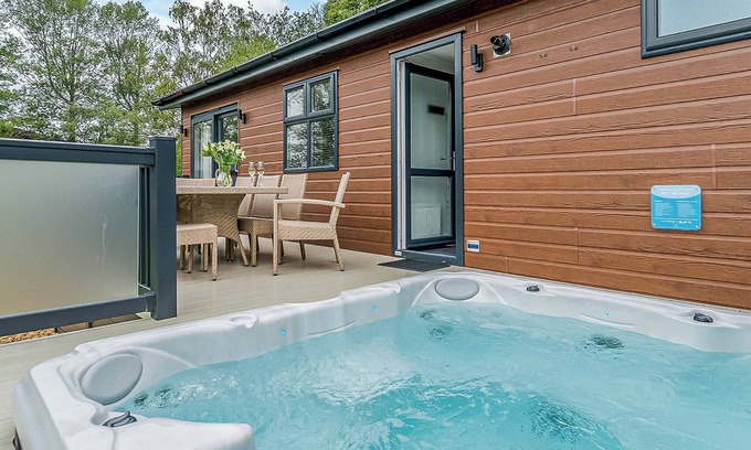 Pentney Ski Chalet | 2 bedroom accommodation in Pentney, King&rsquo;s Lynn