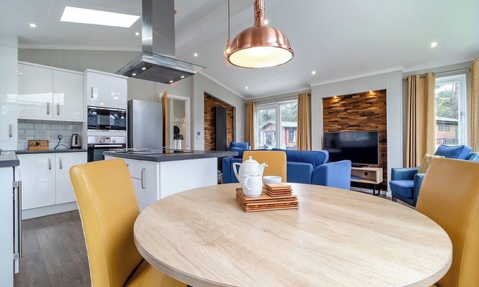 Pentney Ski Chalet | 2 bedroom accommodation in Pentney, King’s Lynn