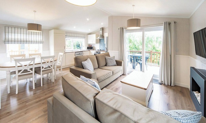 Hunstanton Ski Chalet | 2 bedroom accommodation in Hunstanton