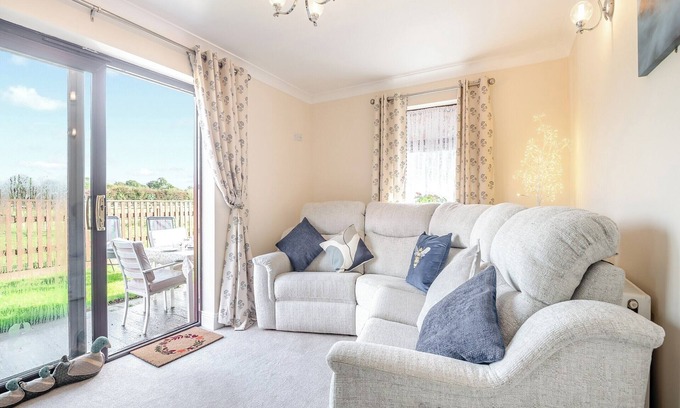 New Forest District Cottage | 2 bedroom accommodation in New Milton