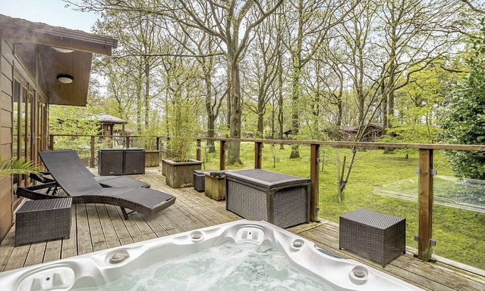 Congleton Ski Chalet | 2 bedroom accommodation in Eaton, Congleton