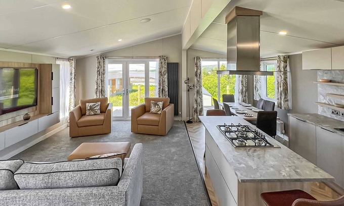 Castle Douglas Cabin | 2 bedroom accommodation in Sandgreen