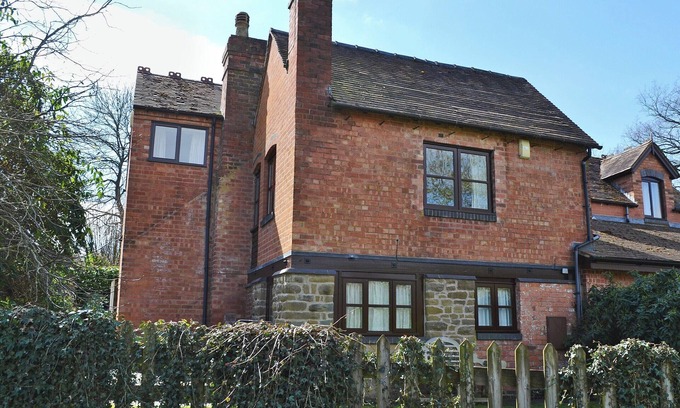 Clows Top Cottage | 2 bedroom accommodation in Wyre Forest, near Bewdley