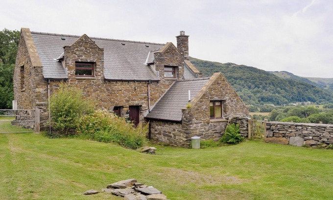 Dolgellau Cottage | 2 bedroom accommodation in Arthog, near Dolgellau