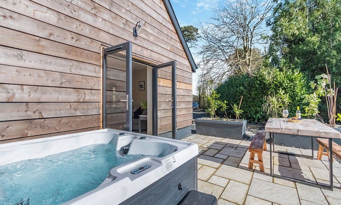 Goodwick Cottage | 2 bedroom accommodation in Goodwick, near Fishguard