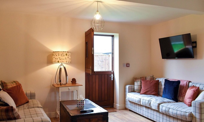 Stafford Cottage | 2 bedroom accommodation in Lower Drayton, near Penkridge