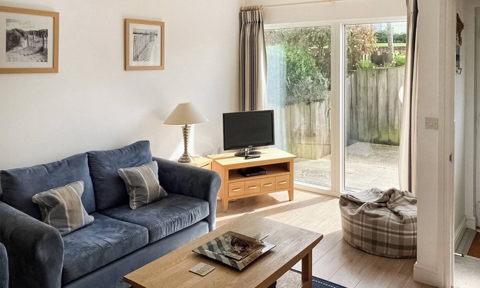 Yarmouth Cottage | 2 bedroom accommodation in Norton, near Yarmouth