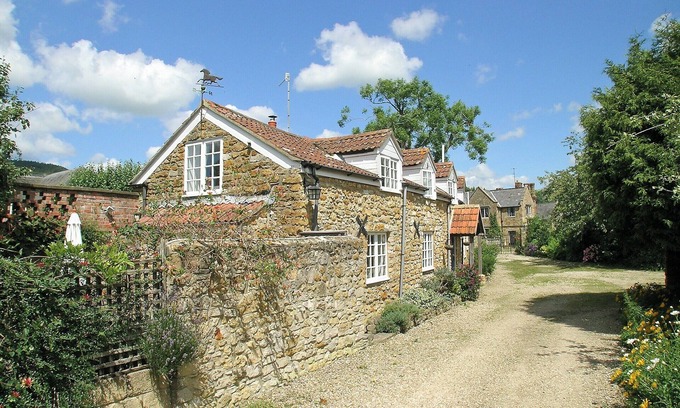 Chideock Cottage | 2 bedroom accommodation in Chideock, Bridport