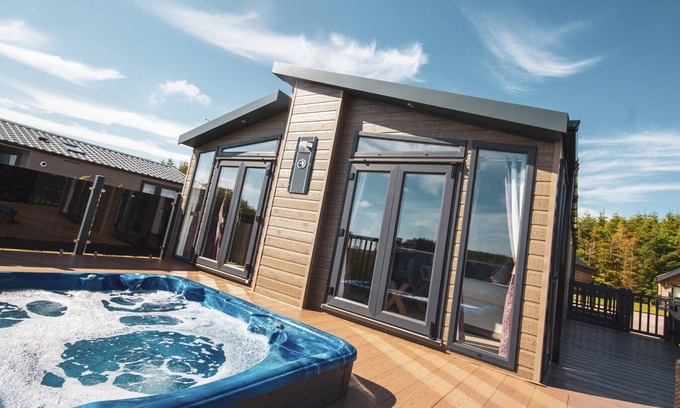 Annan Cabin | 2 bedroom accommodation in Annan
