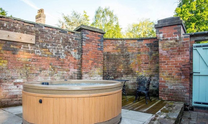 Betley Cottage | 2 bedroom accommodation in Betley, near Nantwich