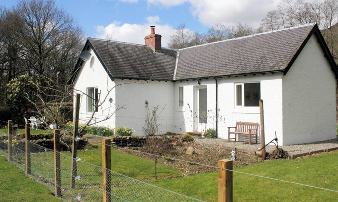 St Fillans Cottage | 2 bedroom accommodation in St Fillans, near Crieff