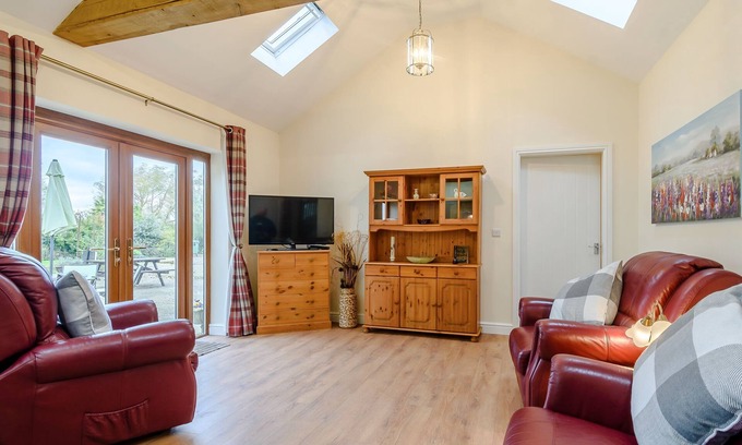 Great Hatfield Cottage | 2 bedroom accommodation in Great Hatfield, near Hornsea