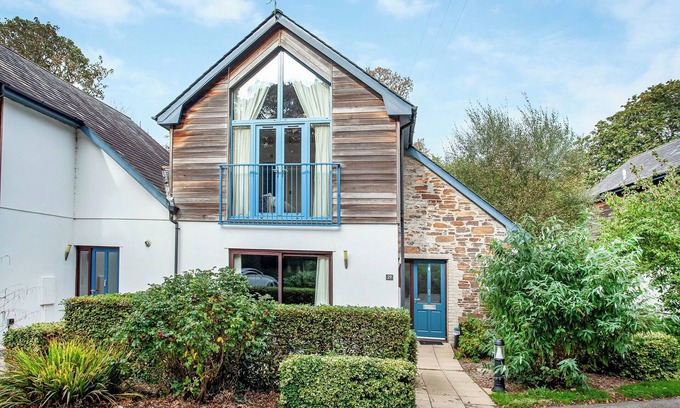 Carnon Downs Cottage | 2 bedroom accommodation in Carnon Downs, near Truro