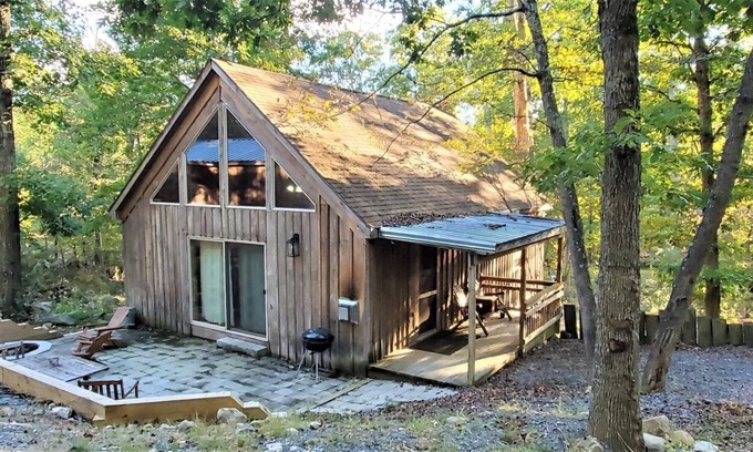 Luray Cabin | 2 bedroom accommodation in Luray