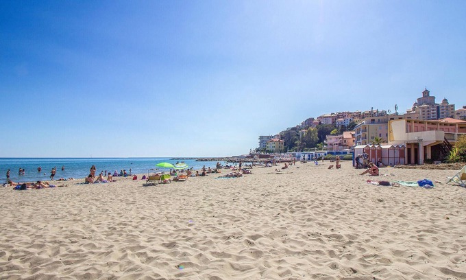 Poggi Apartment | 2 bedroom accommodation in Imperia