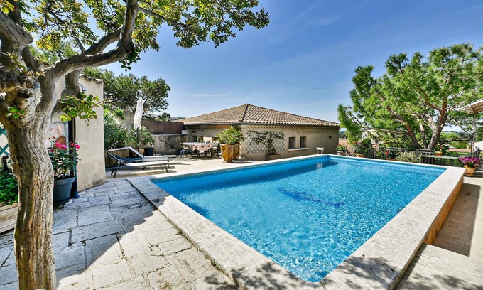 Chateaurenard House | 2 bedroom amazing home in Châteaurenard