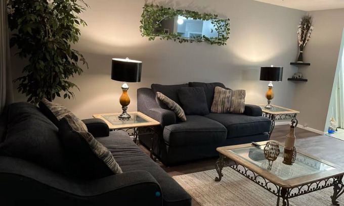 Sun Bay South Apartment | 2-bedroom apartment in fabulous Tampa with WiFi, AC full kitchen