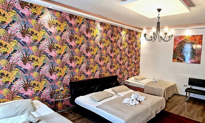 Mariahilf Apartment | 2 Bedroom Apartment on Perfect Location on Shopping Street