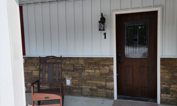 Carterville Apartment | 2-Bedroom Apartment just 15 minutes from Southern Illinois University
