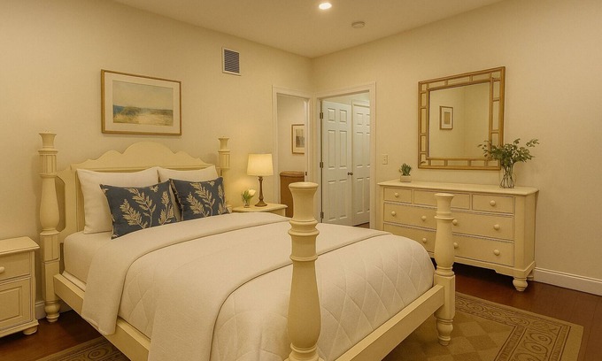 Village of Southampton Apartment | 2-bedroom apartment in beautiful Southampton with a beach permit