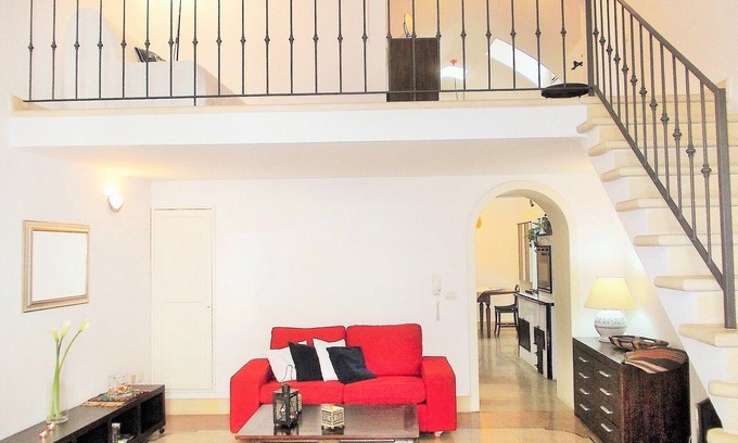 Lecce Historic Center Apartment | 2 bedroom apt - historical building - private parking